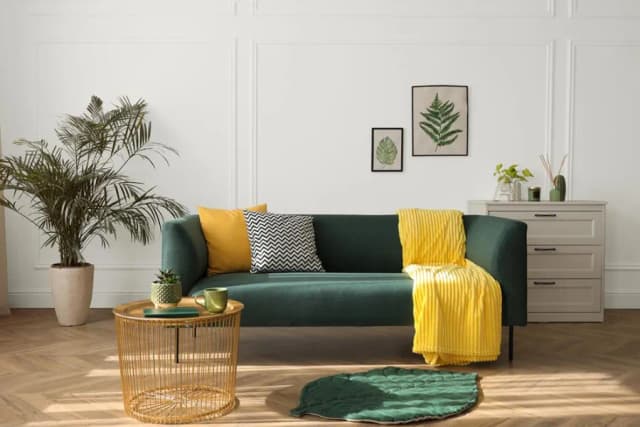 Jakie kolory ścian do zielonej kanapy, aby uniknąć przytłoczenia? Jakie kolory ścian do zielonej kanapy, aby uniknąć przytłoczenia?